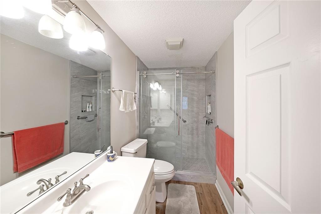 1800 Clairmont LK Lake Unit 427