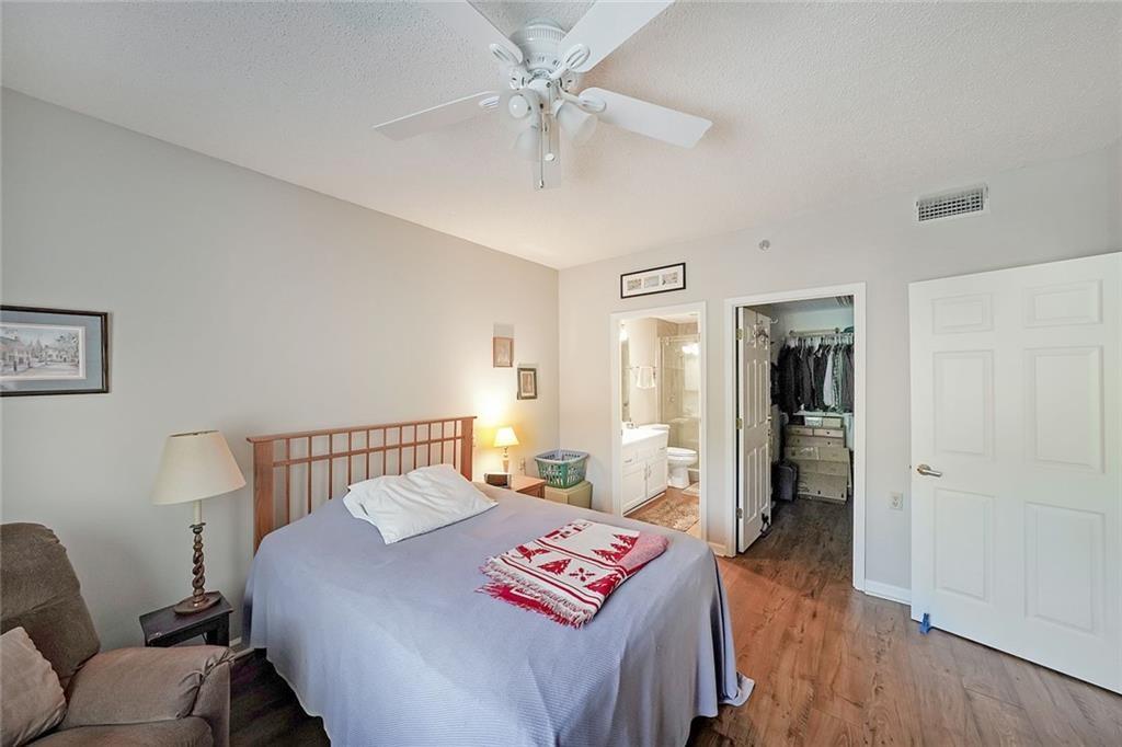 1800 Clairmont LK Lake Unit 427