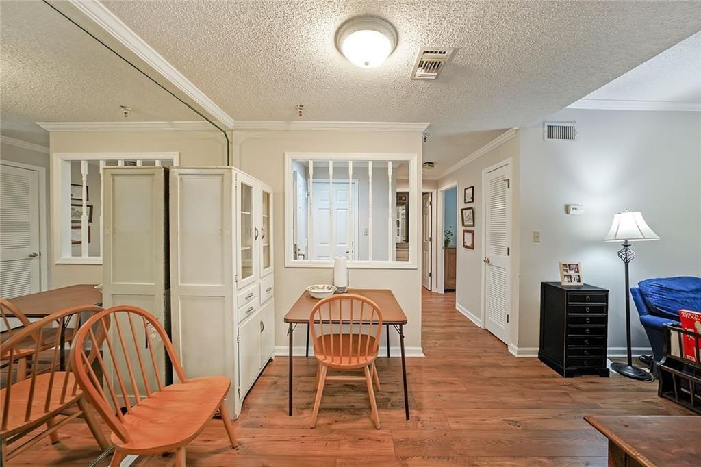 1800 Clairmont LK Lake Unit 427