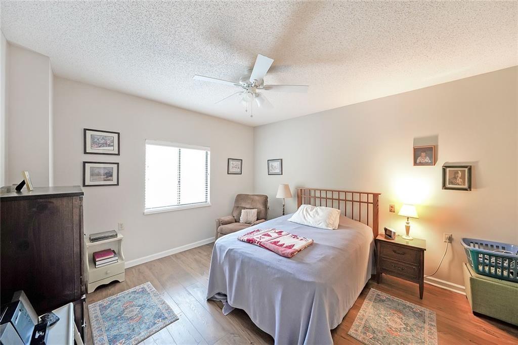 1800 Clairmont LK Lake Unit 427