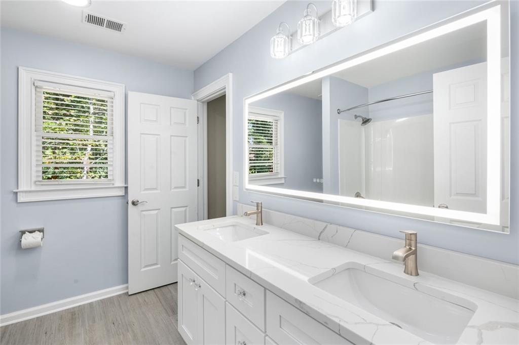 1722 Kanawha Trail