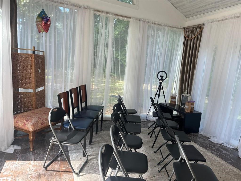 2122 Vista Dale Court