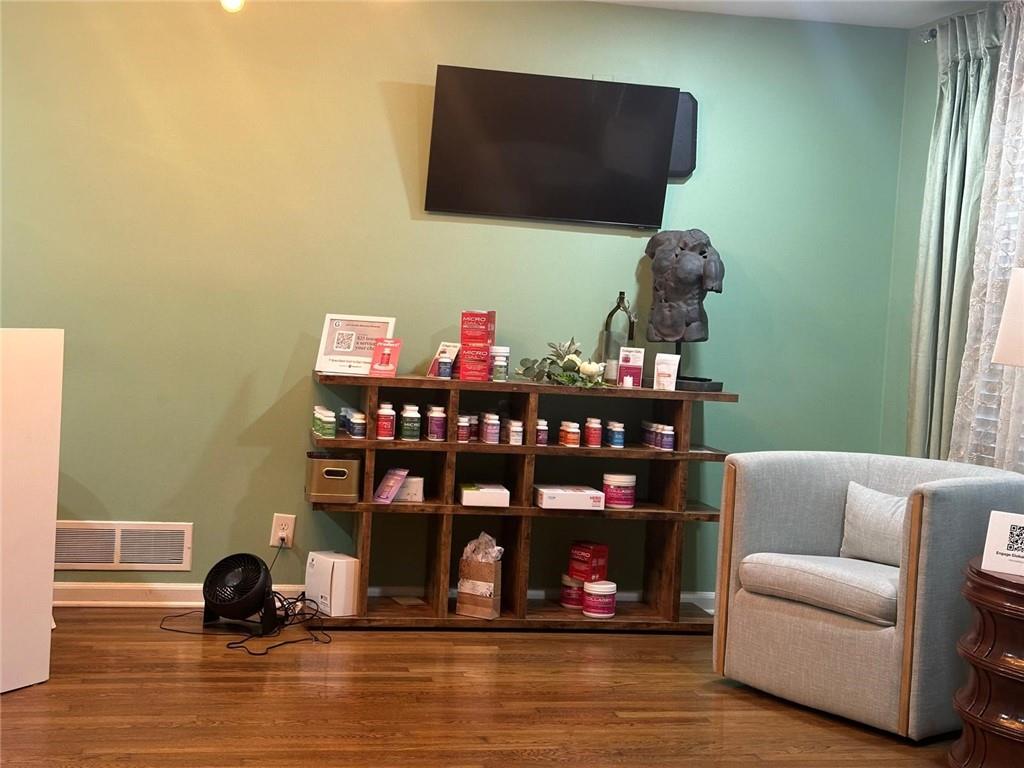 2122 Vista Dale Court