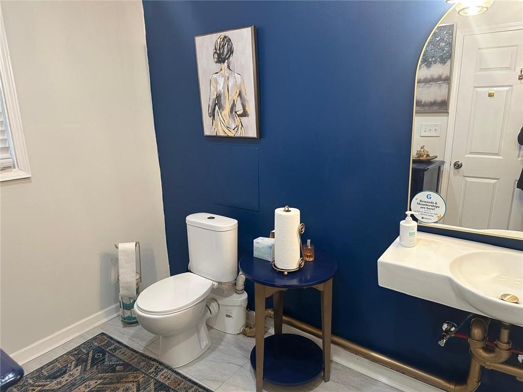 2122 Vista Dale Court