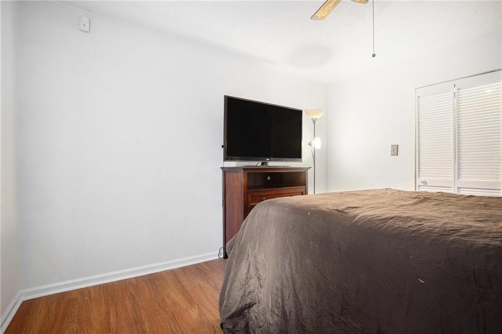 1883 Suwanee Terrace