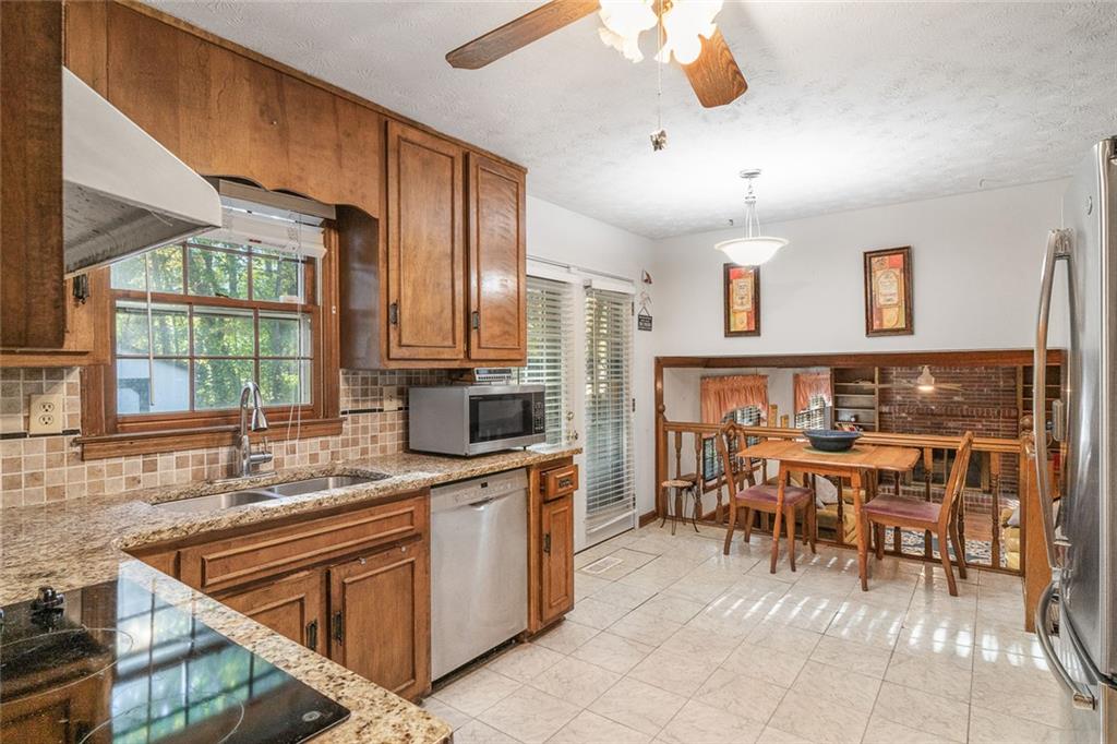 2252 Valley Creek Circle