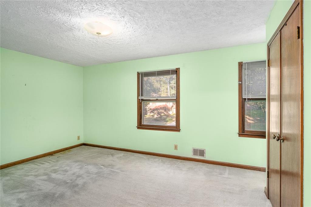 2252 Valley Creek Circle