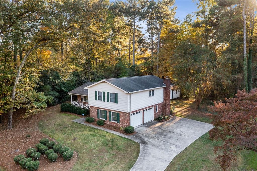 2252 Valley Creek Circle