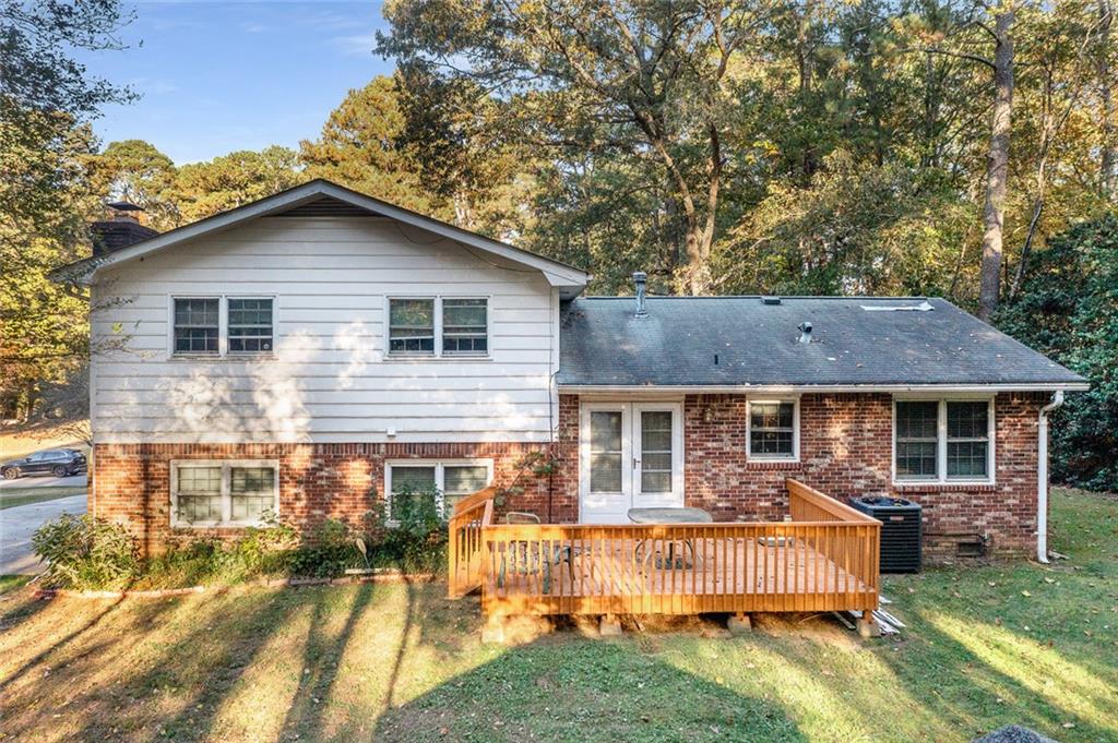 2252 Valley Creek Circle