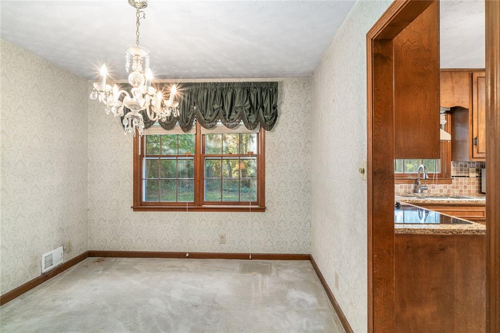 2252 Valley Creek Circle