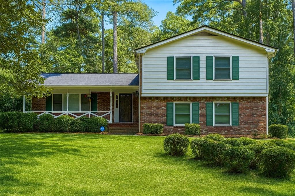 2252 Valley Creek Circle