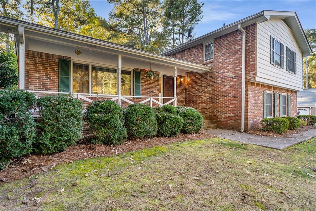 2252 Valley Creek Circle