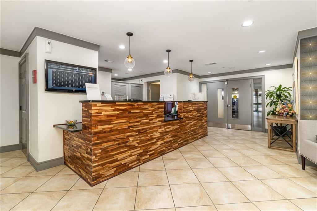 1101 Juniper Street NE Unit 822