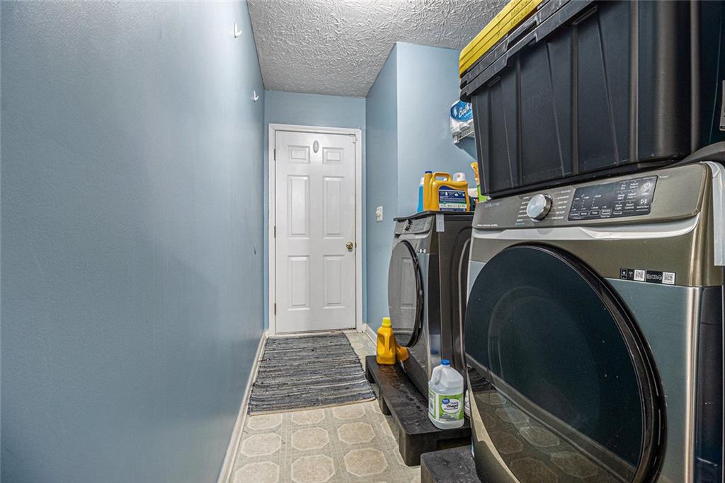 5937 Valley Green Road