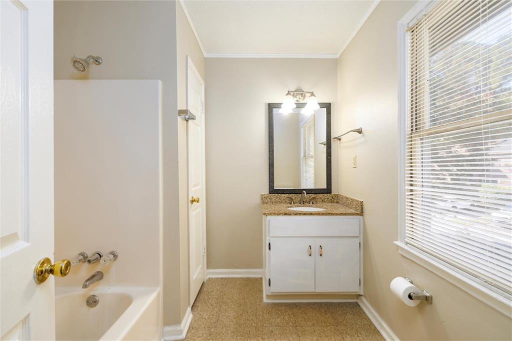 929 Glynn Oaks Drive