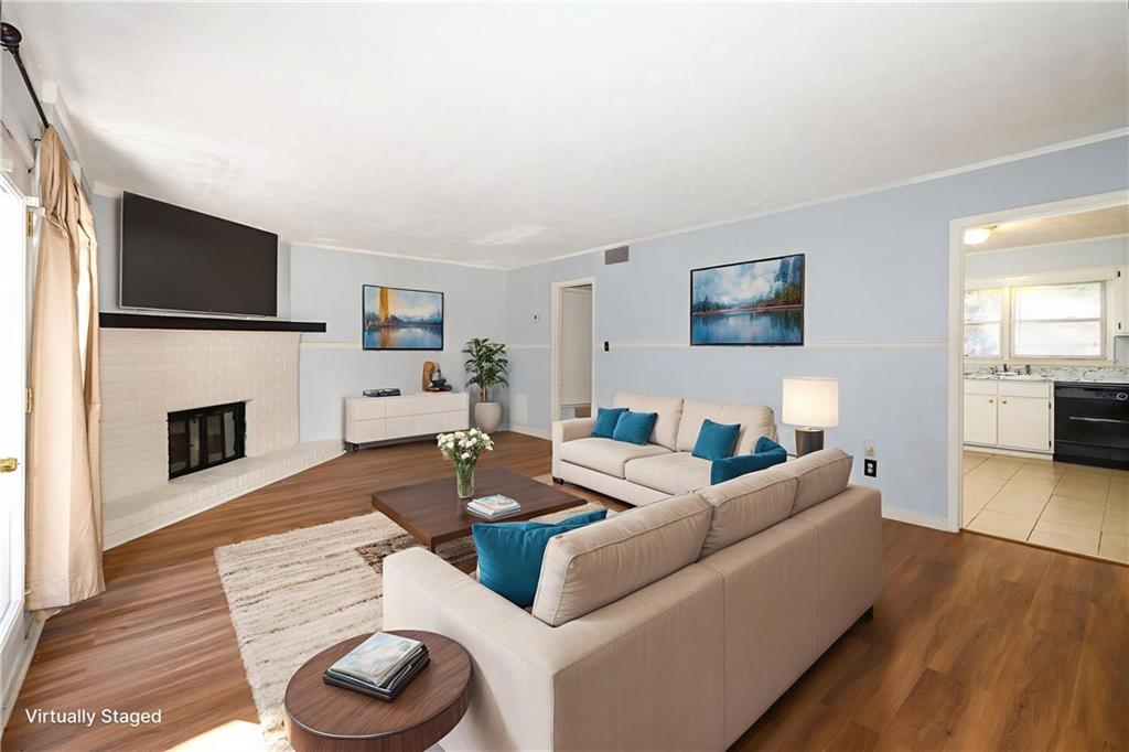 929 Glynn Oaks Drive