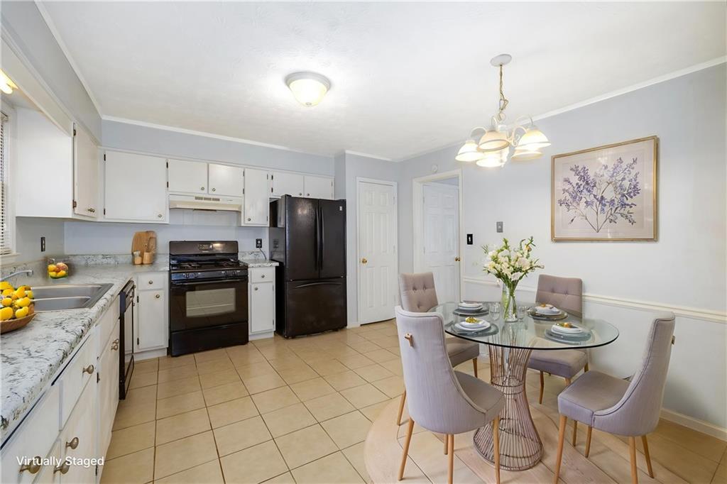 929 Glynn Oaks Drive