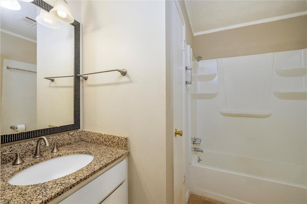 929 Glynn Oaks Drive