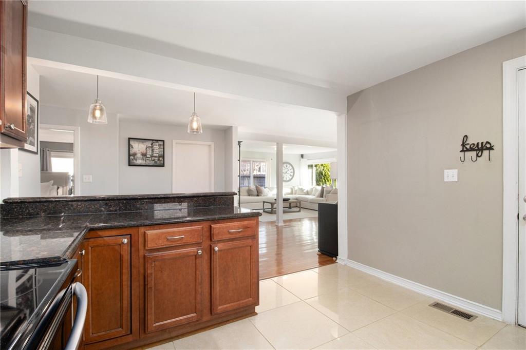 1320 Windsor Parkway NE