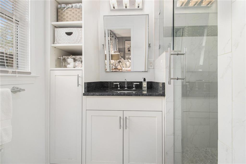 1320 Windsor Parkway NE