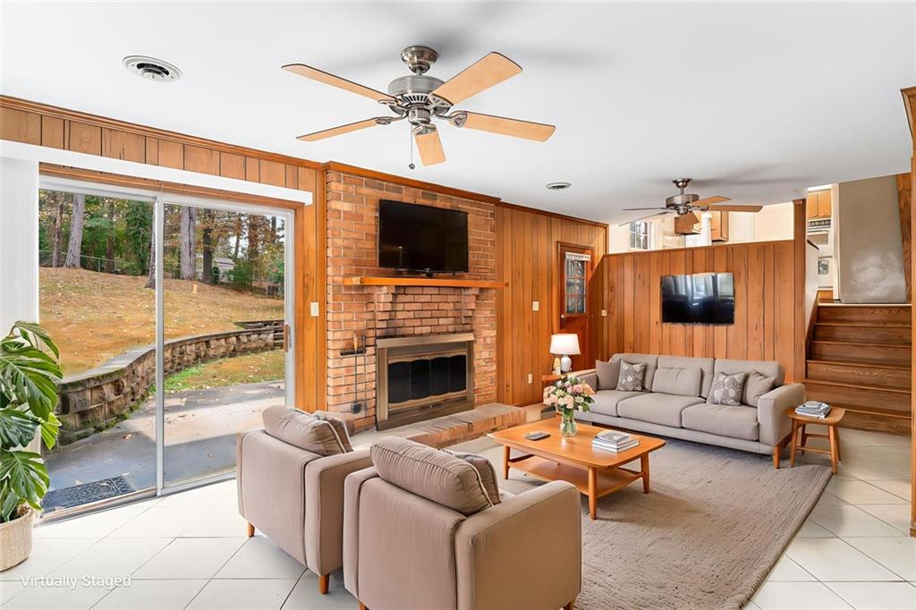 2738 Rainbow Ridge Road