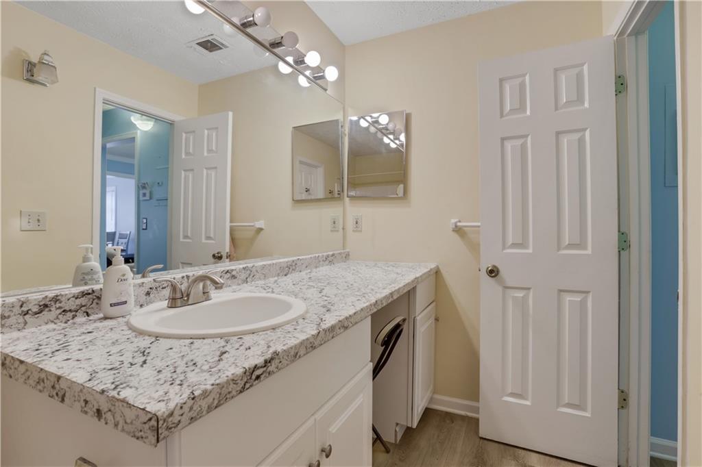 3843 Woodridge Way Unit 3843