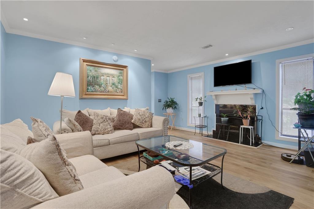 3843 Woodridge Way Unit 3843