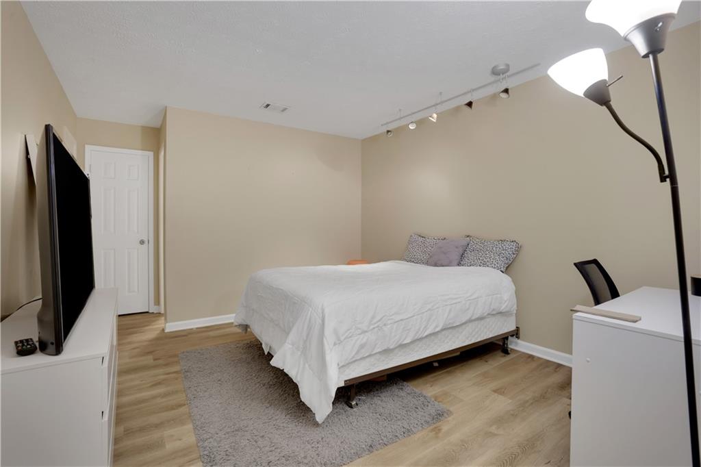 3843 Woodridge Way Unit 3843