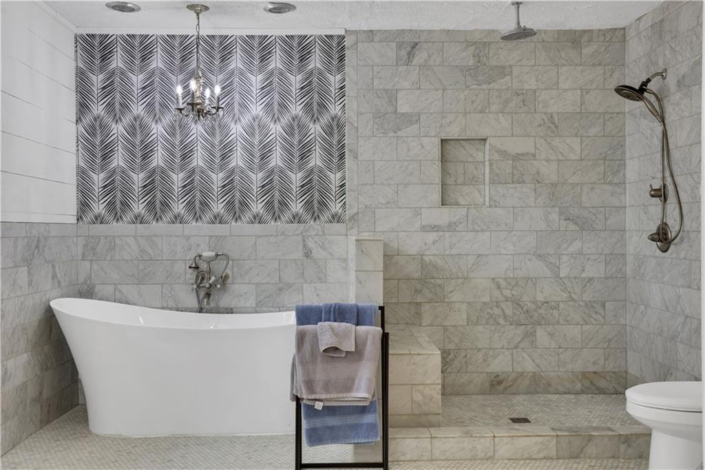 1514 Howell Highlands Drive