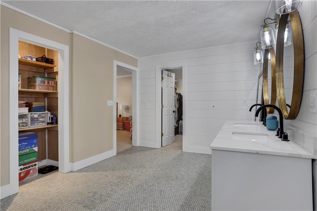 1514 Howell Highlands Drive