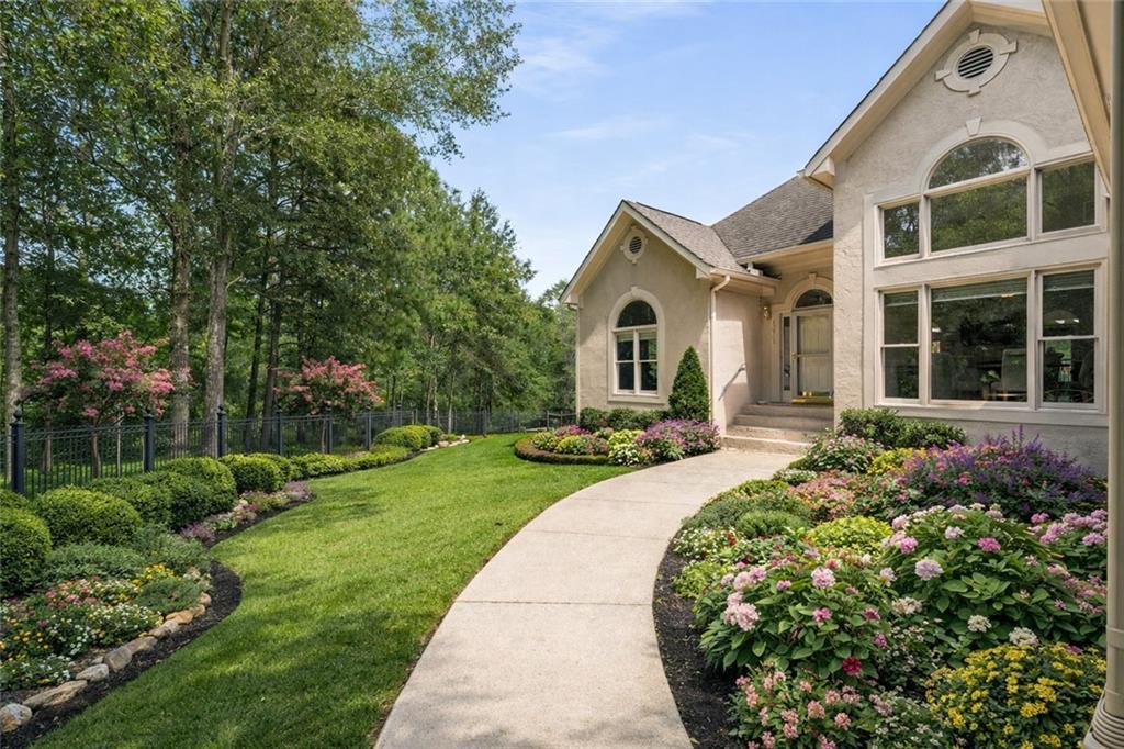 1621 La Fayette Drive