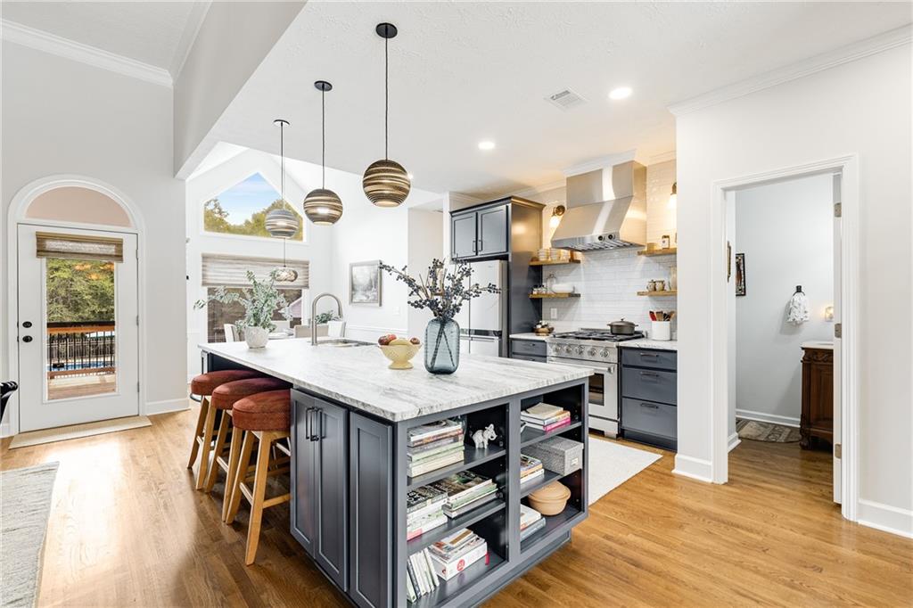 1621 La Fayette Drive