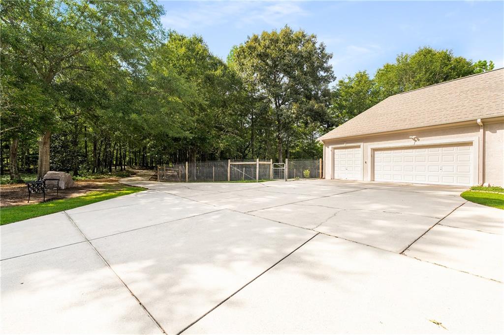 1621 La Fayette Drive