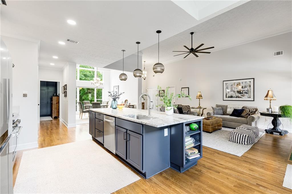 1621 La Fayette Drive