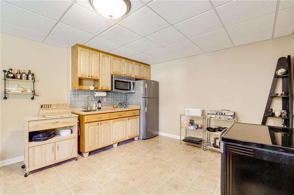 1621 La Fayette Drive