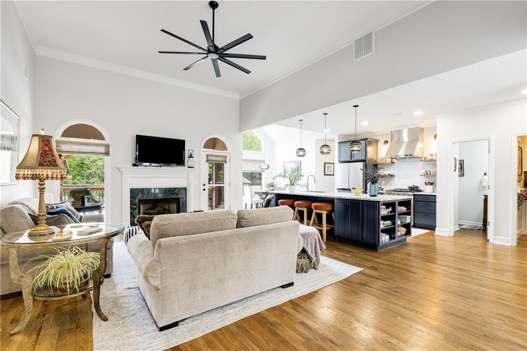 1621 La Fayette Drive