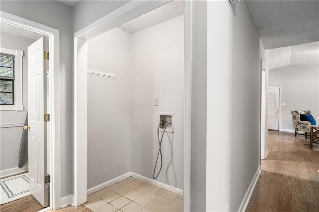 1141 Holly Hills Drive SW