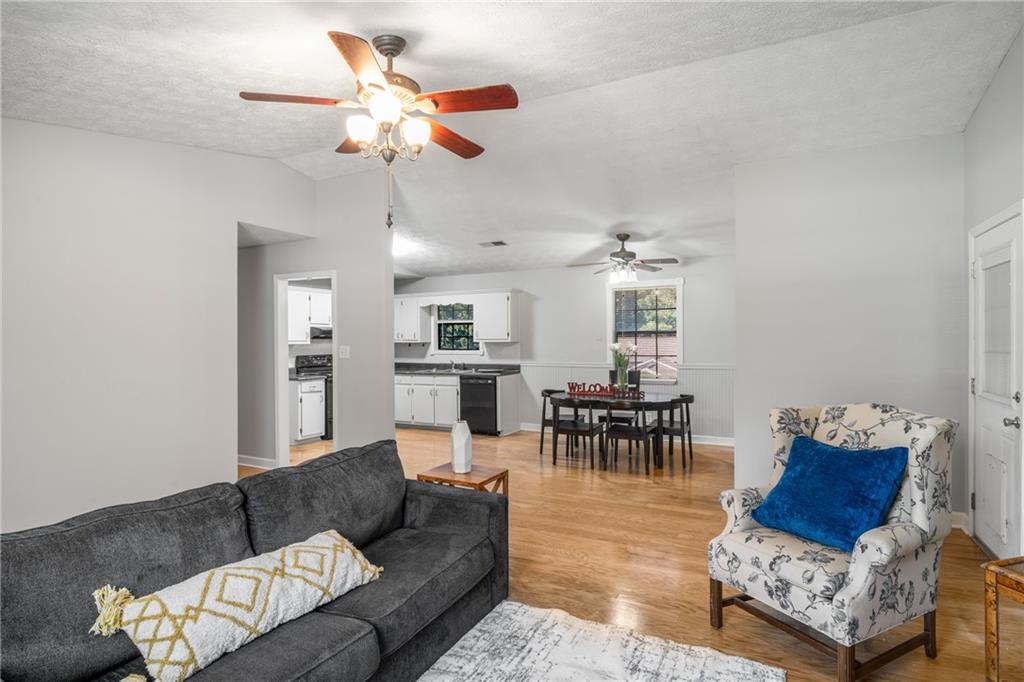 1141 Holly Hills Drive SW