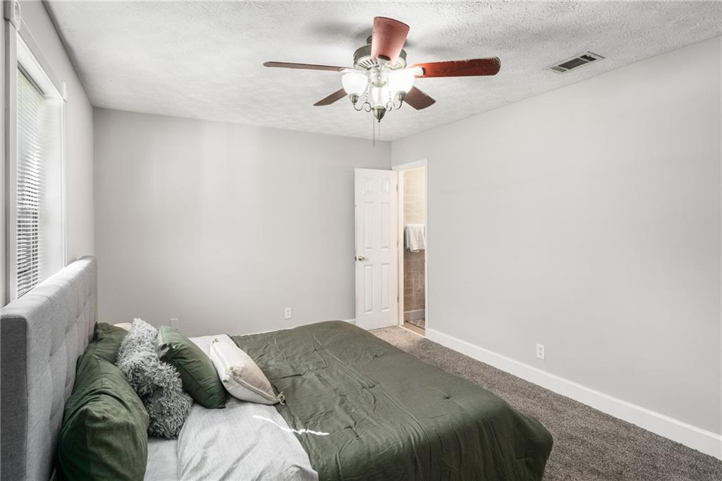 1141 Holly Hills Drive SW