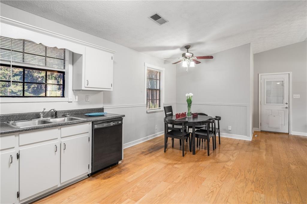 1141 Holly Hills Drive SW