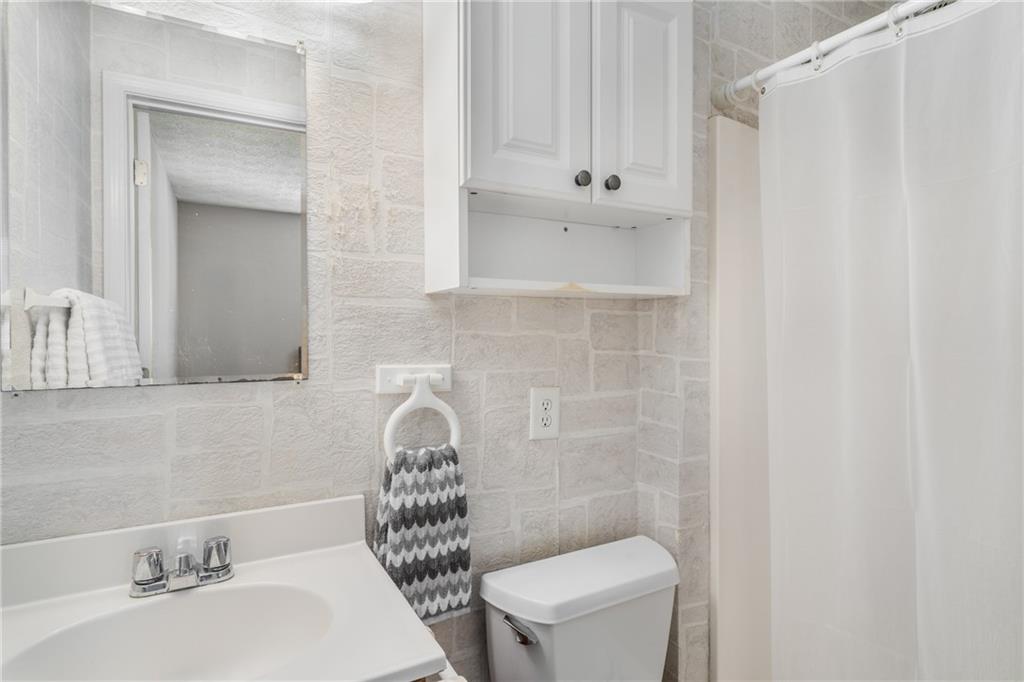 1141 Holly Hills Drive SW