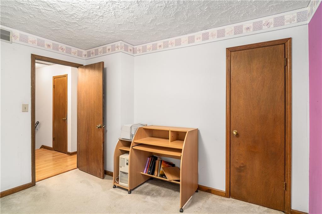 2252 Valley Creek Circle