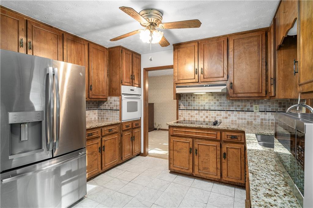 2252 Valley Creek Circle