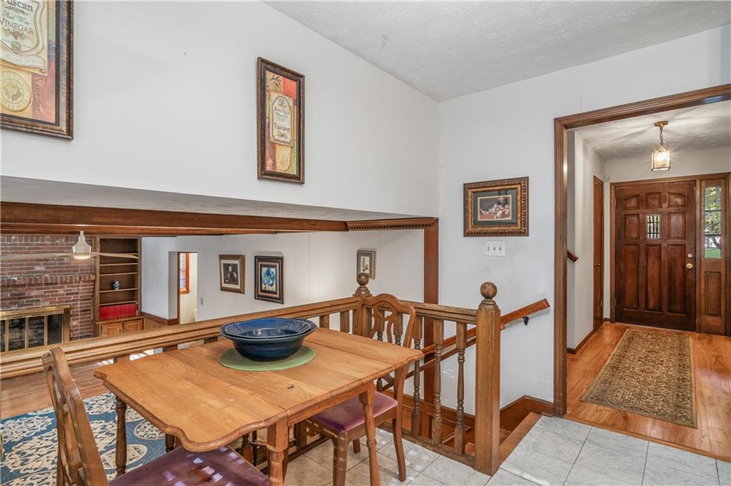 2252 Valley Creek Circle