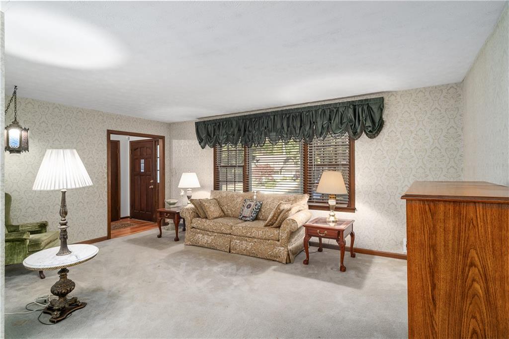 2252 Valley Creek Circle