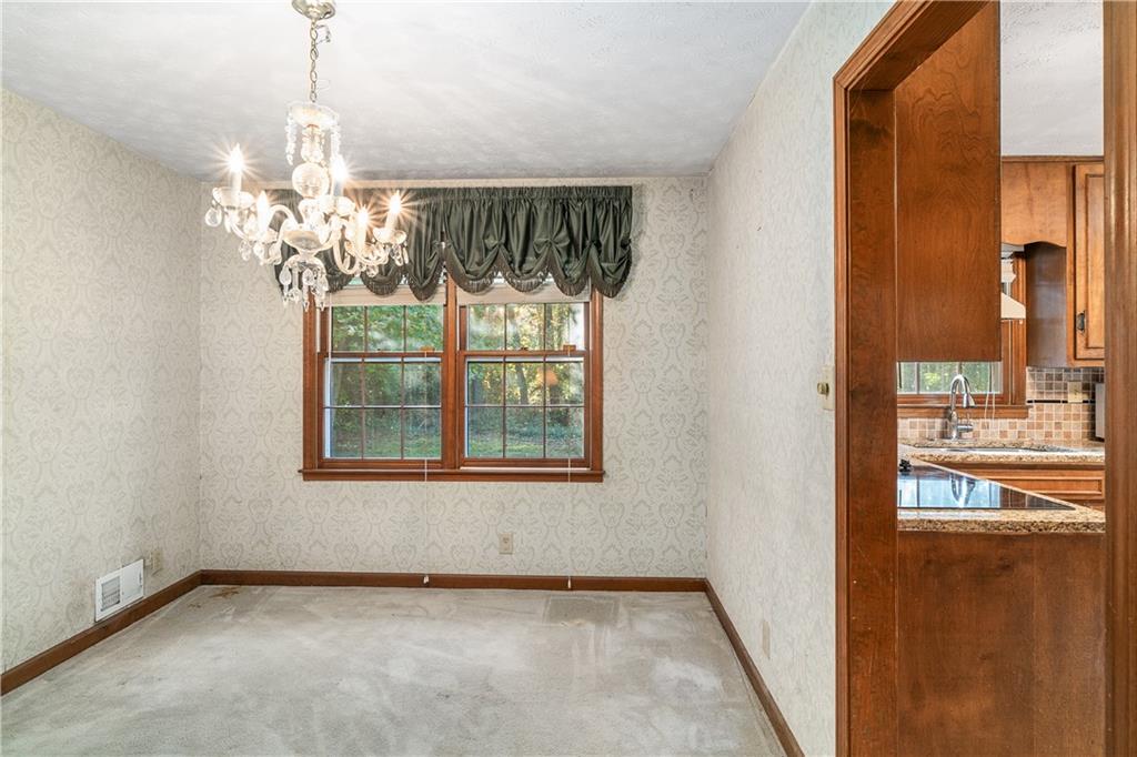 2252 Valley Creek Circle