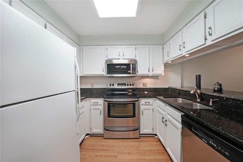 1800 Clairmont Lake Unit A313