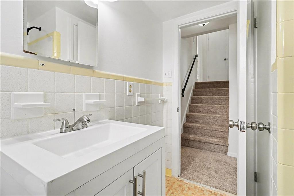 6250 Graceland Circle