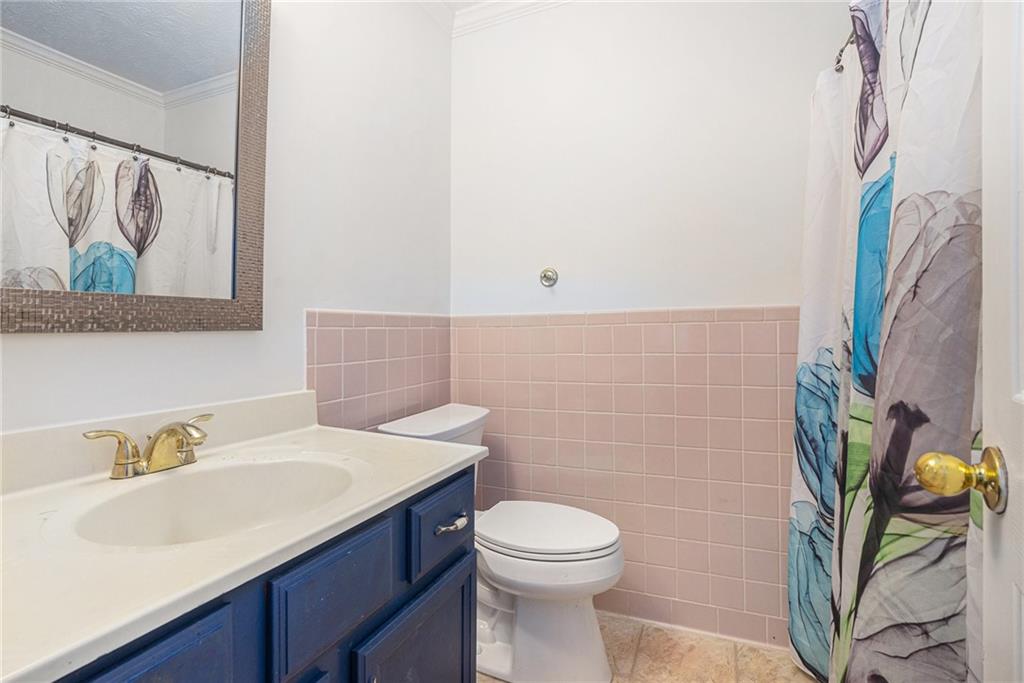 1883 Suwanee Terrace NW