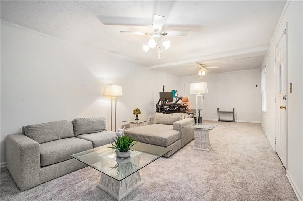 1883 Suwanee Terrace NW